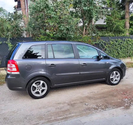 samochody osobowe Opel Zafira cena 17000 przebieg: 208000, rok produkcji 2009 z Łódź